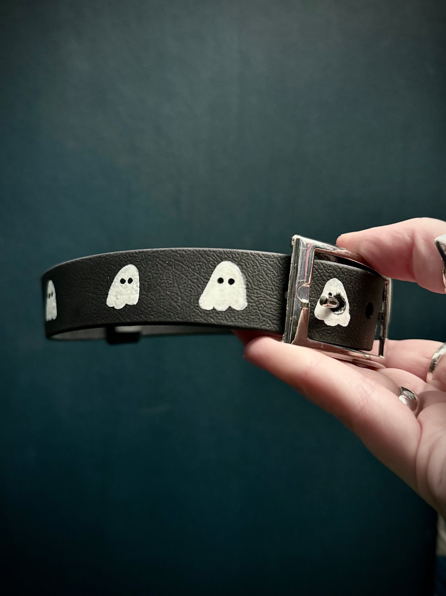 Howl-o-Ween Glow 👻 Glow-in-the-dark dog collar