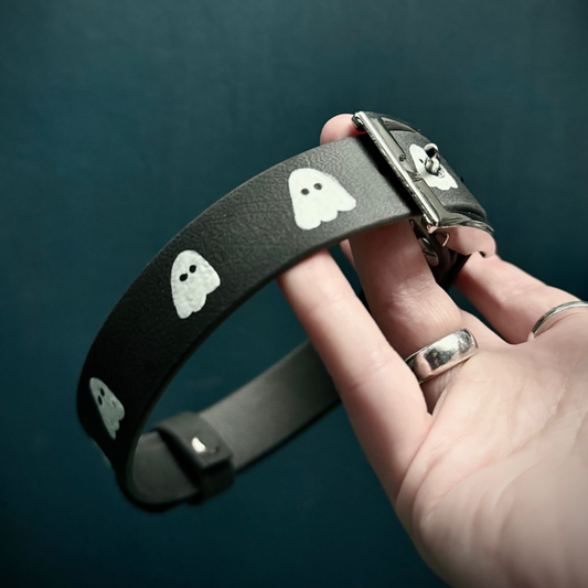 Howl-o-Ween Glow 👻 Glow-in-the-dark dog collar